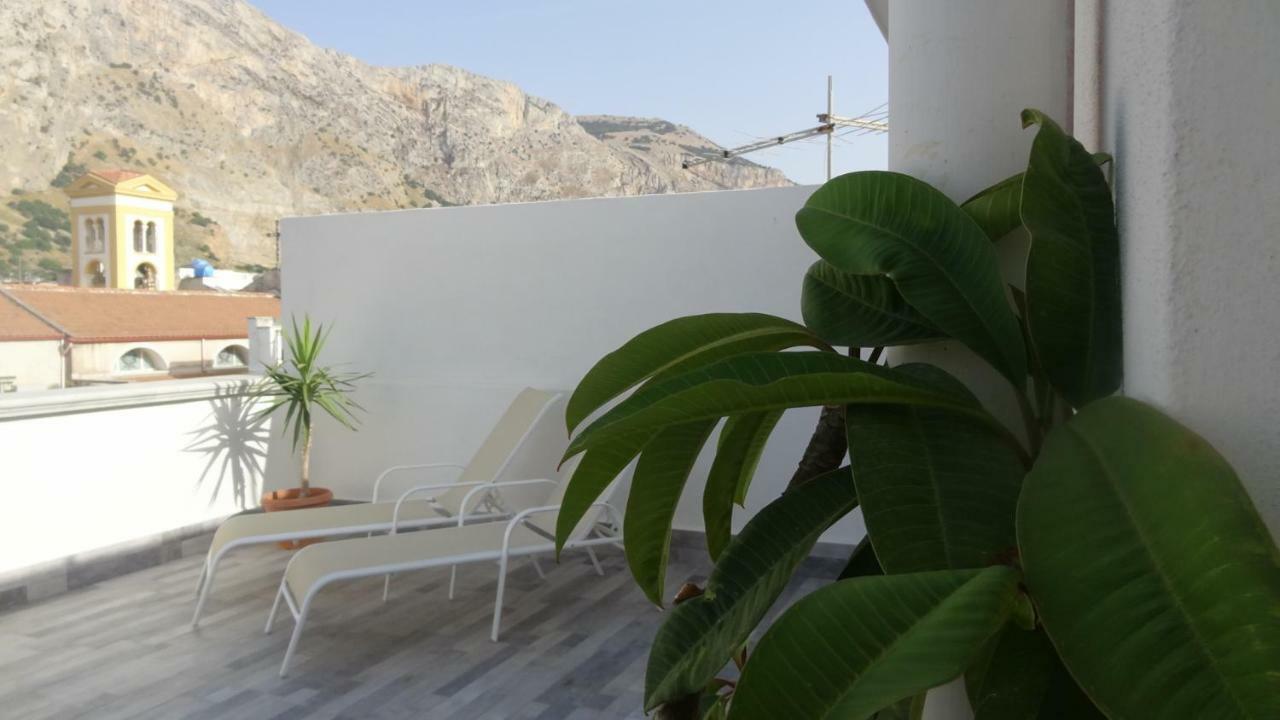 Home Holiday Sicily อิโซลา เดลเล เฟมมิเน ภายนอก รูปภาพ