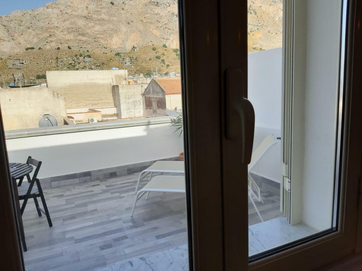 Home Holiday Sicily อิโซลา เดลเล เฟมมิเน ภายนอก รูปภาพ