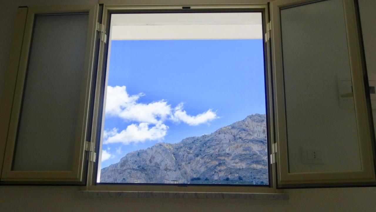 Home Holiday Sicily อิโซลา เดลเล เฟมมิเน ภายนอก รูปภาพ