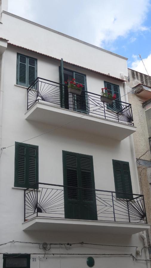 Home Holiday Sicily อิโซลา เดลเล เฟมมิเน ภายนอก รูปภาพ